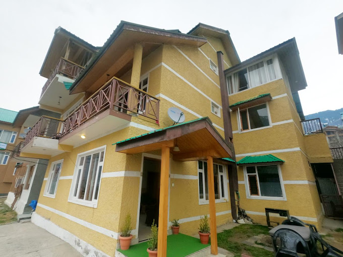 THE FOUR SEASONS HOTEL