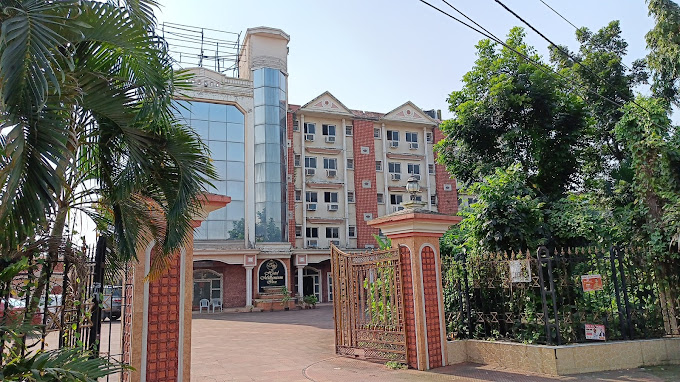 THE HOTEL MILLENIUM INN