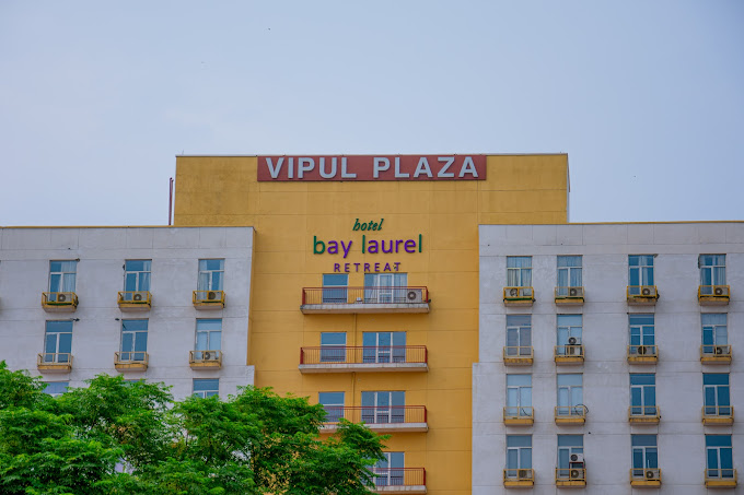 HOTEL BAY LAUREL