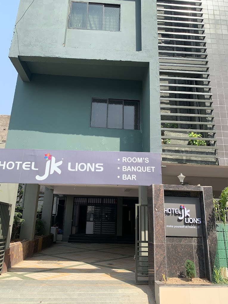 HOTEL JK LIONS