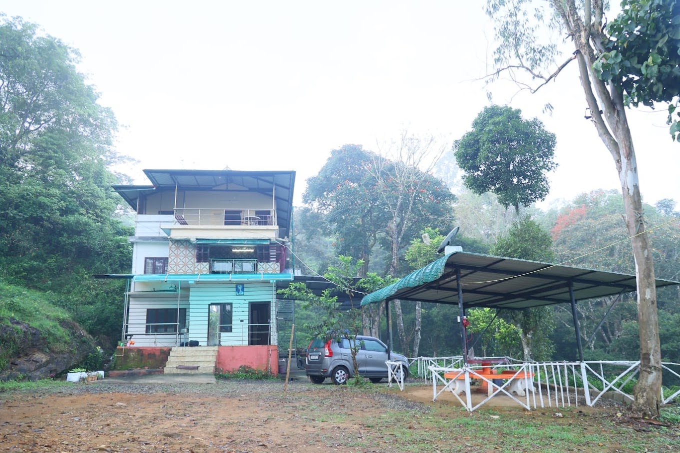 CHERUVATHOOR COTTAGE / RESORT/ HOME STAY /VALPARAI