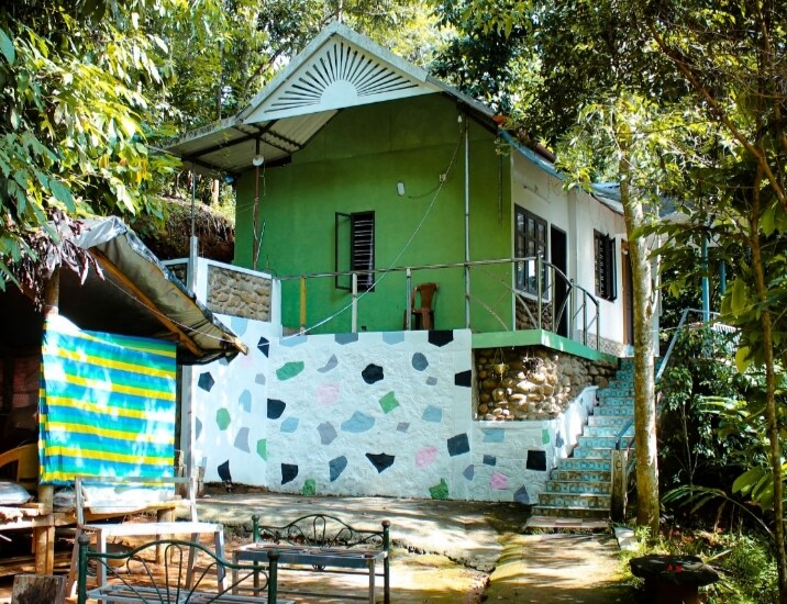 GREEN PORTICO COTTAGE