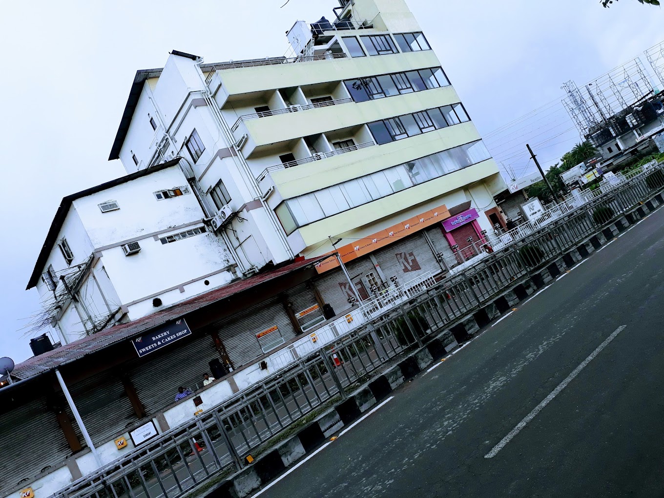 HOTEL KF(A BOUTIQUE HOTEL )