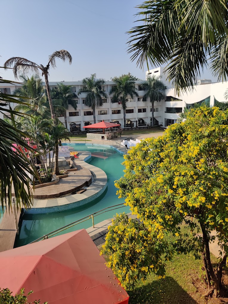 SWISS TRAFFALGAAR LUXURY HOTEL