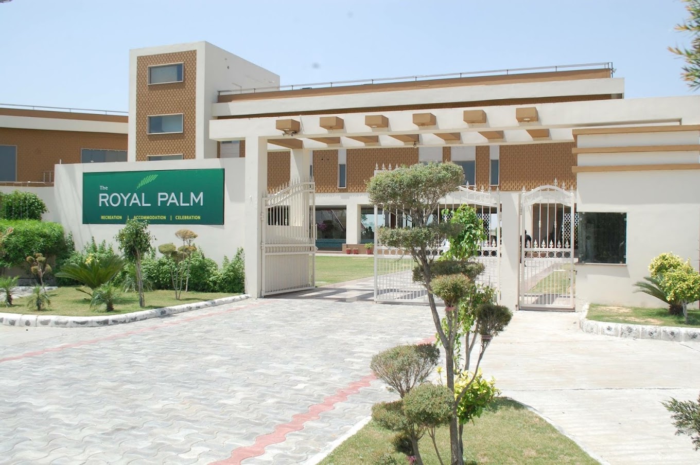 ROYAL PALM RESORT