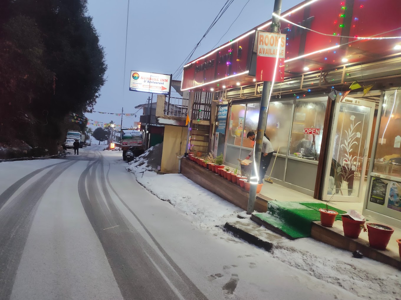 HOTEL SUNRISE INN & RESTAURANT