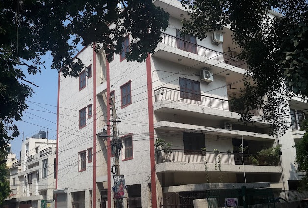 WOODPECKER SERVICES APARTMENTS