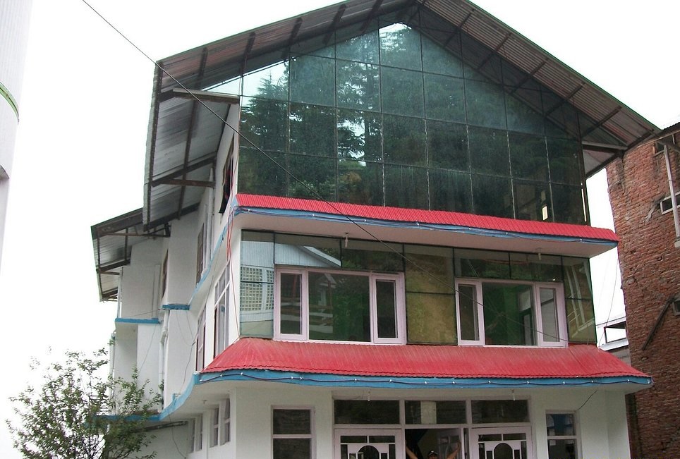 HOTEL HOLLYWOOD & RESTAURANT