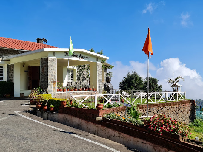 THE PEAK RESORTS