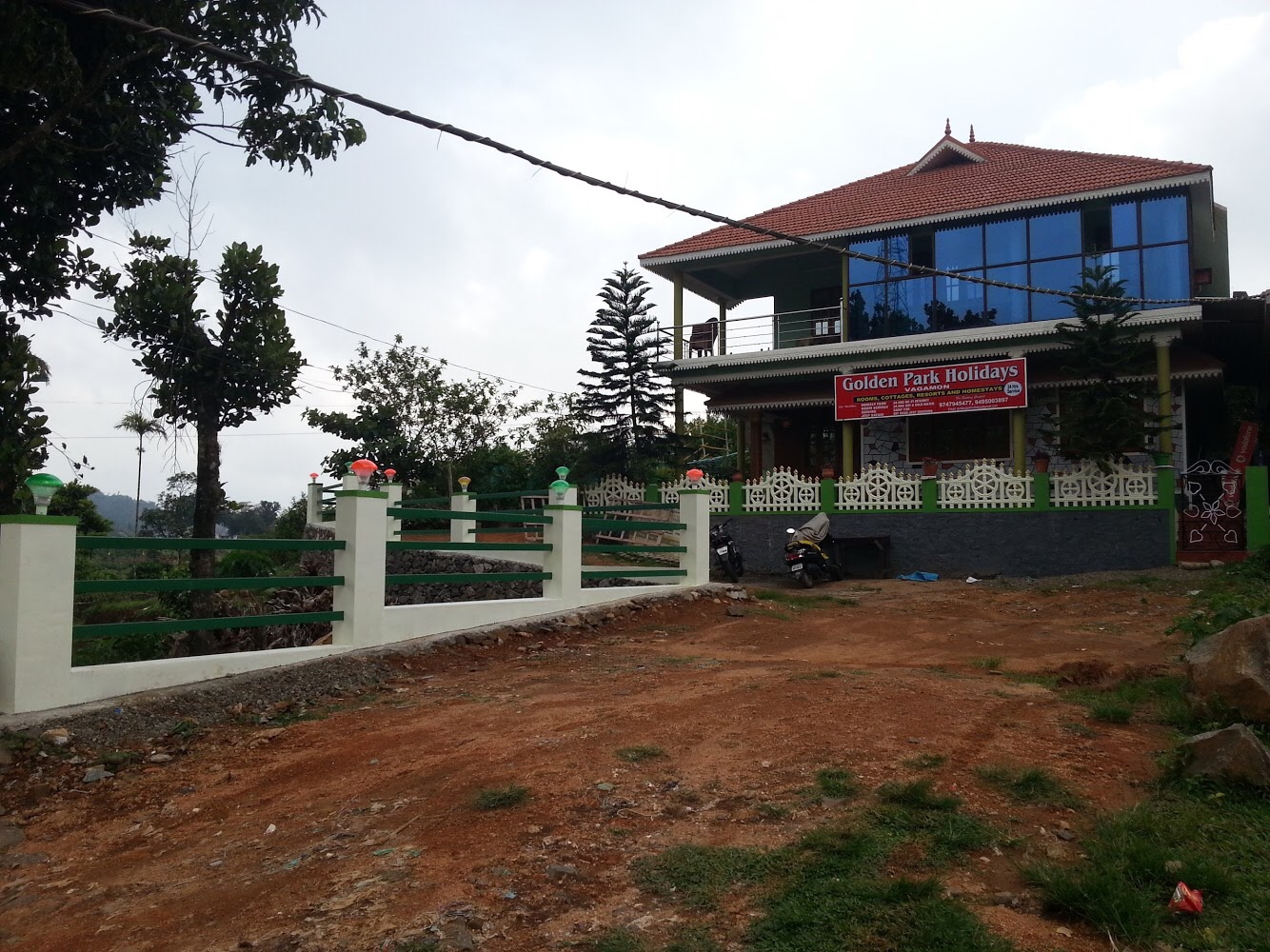 GOLDEN PARK HOLIDAYS