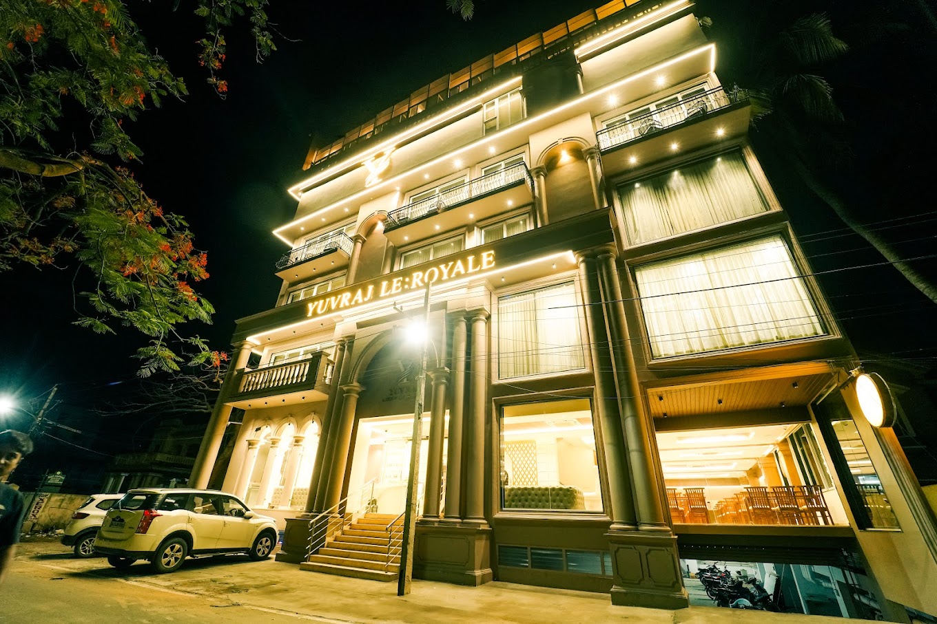 YUVRAJ LE ROYALE