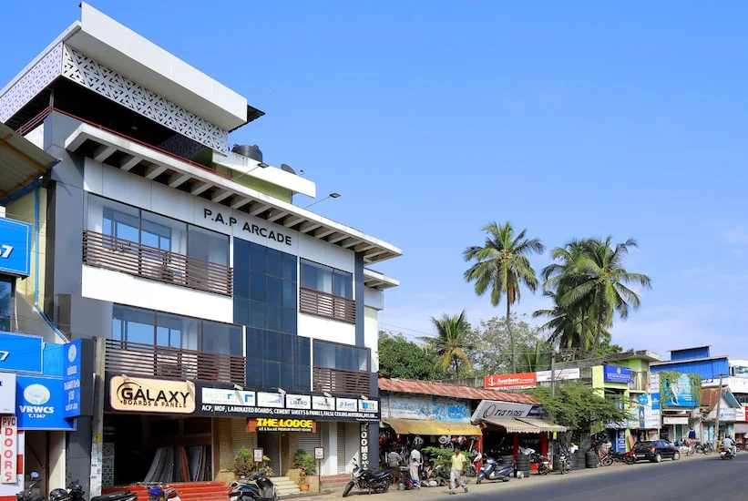 THE LODGE-BED AND BREAKFAST HOTEL