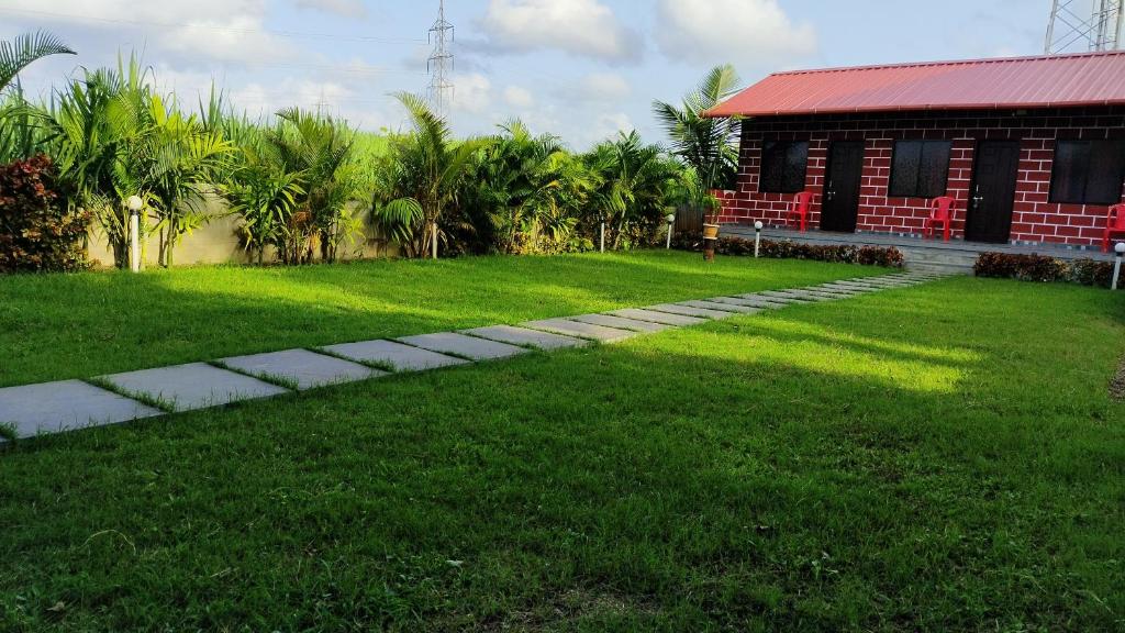 DANDELI CROCODILE EDGE HOME STAY