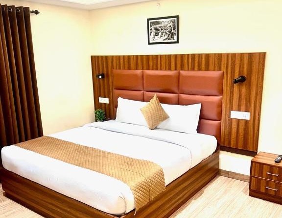 KAISHA HIMALAYAN VIEW