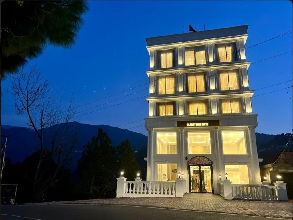 CLARET INN AND SUITES BY LAWRENCE HOTELS