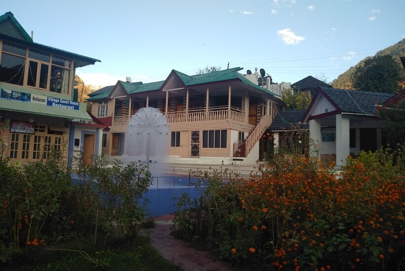 REGAL RETREAT RESORT