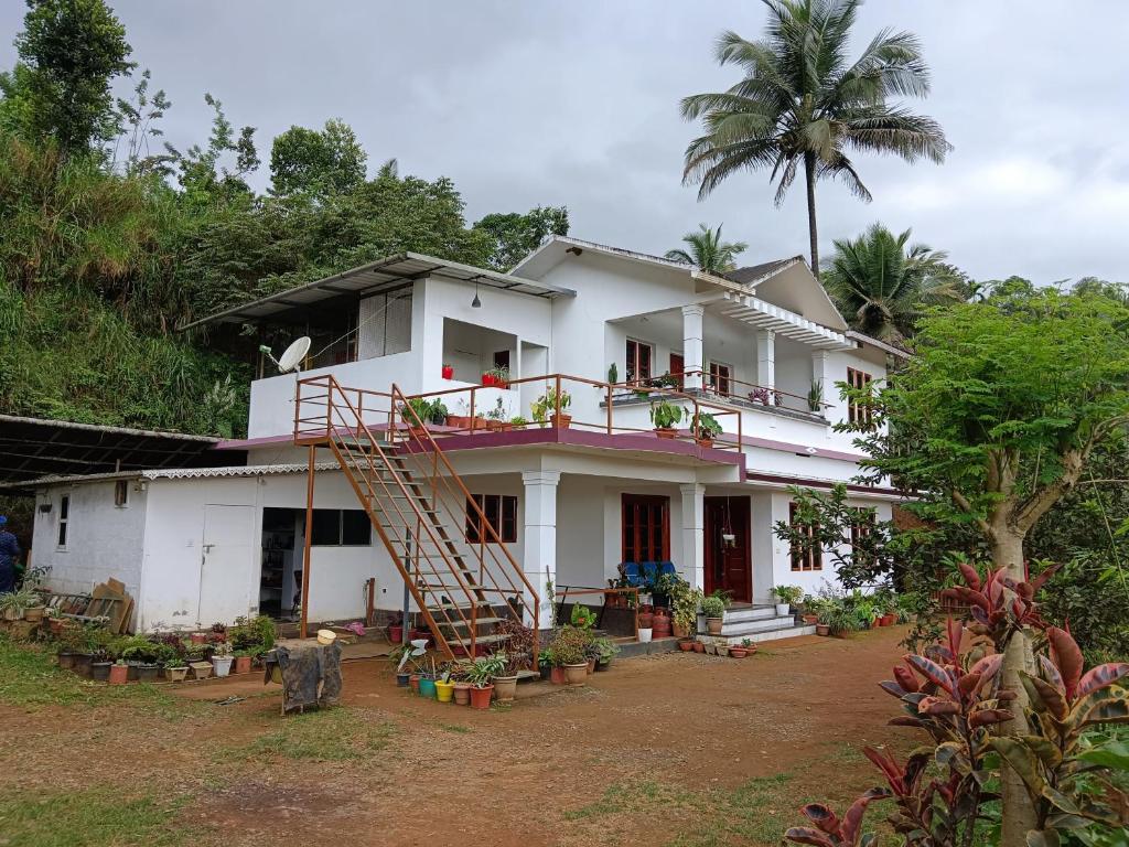 ROYAL VALLEY SERVICE VILLA