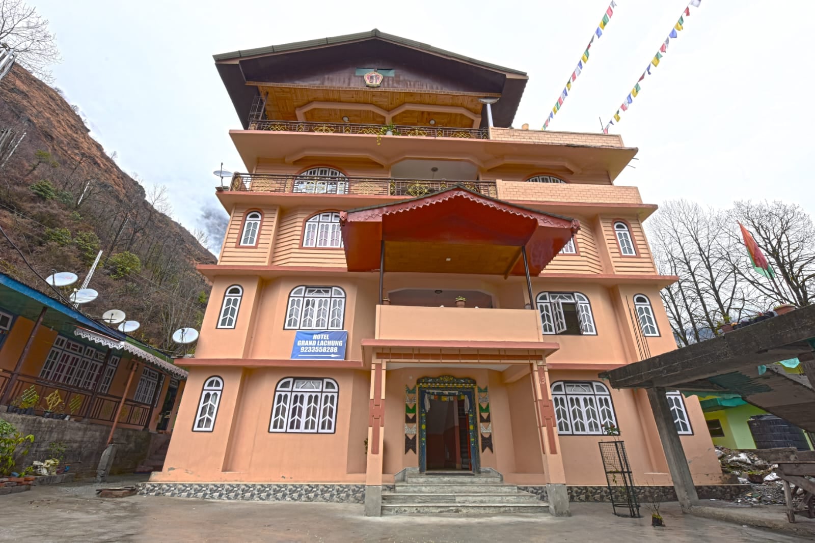HOTEL GRAND LACHUNG