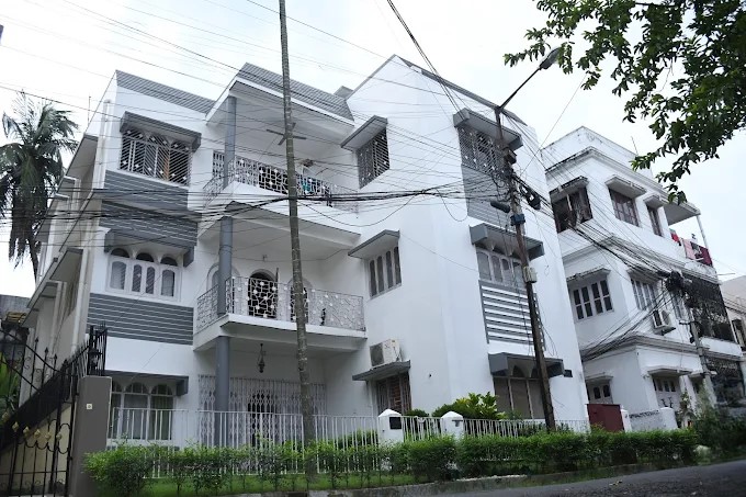 SAY ROOMS TRIP MANAGER GUEST HOUSE