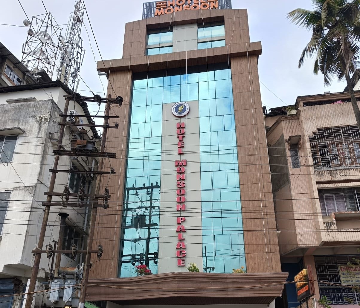 HOTEL MONSOON PALACE